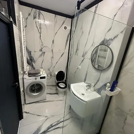 Garsoniera Zona Stadion