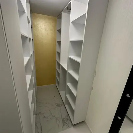 Garsoniera Zona Stadion Apartment Craiova