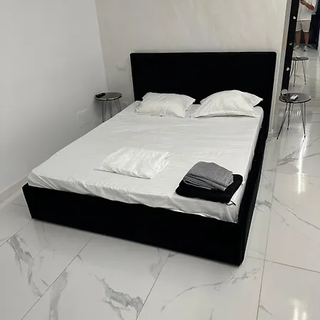 Apartment Garsoniera Zona Stadion