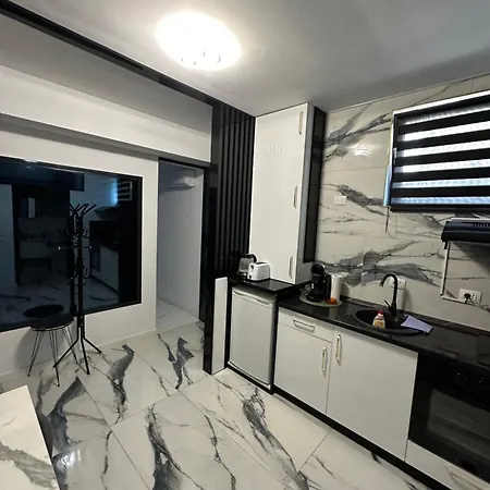 Apartment Garsoniera Zona Stadion *