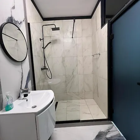 Garsoniera Zona Stadion